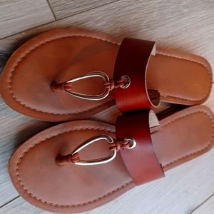 Blue Fin sandals 7.5